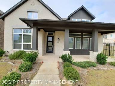 Main picture of 7201 Avondale Dr
