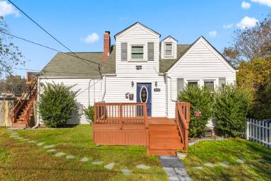 Main picture of 1018 Wolcott Ave