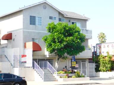 Main picture of 14826 Magnolia Blvd