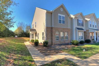 Main picture of 9505 Drains Bay Ct