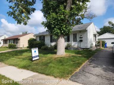 Main picture of 1632 Miami Dr NE