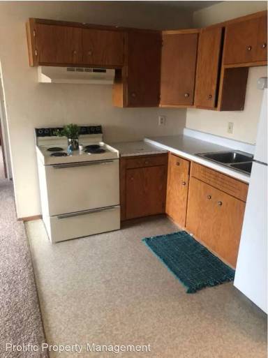 Main picture of 240 2nd Ave NE
