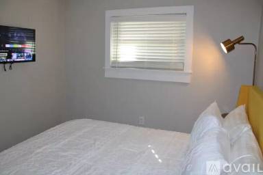 Main picture of 40 Bee St
