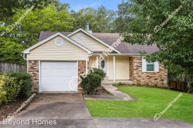 Main picture of 49 Oak Ridge Dr