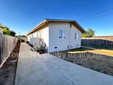 Main picture of 205 W Curtis St