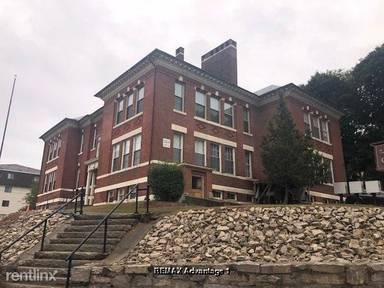 Main picture of 962 Southbridge St