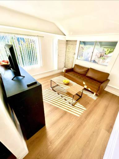 Main picture of University Gardens House/ Women/ $795 (shared); $1,300 (non-shared)/ SPA 6n/ Call 1-877-742-7349 - 1