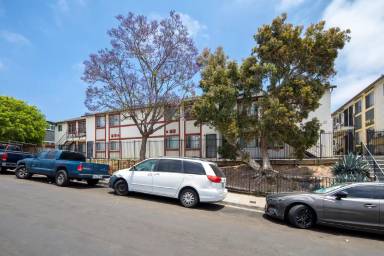 Main picture of 3853 50th St