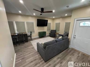 Main picture of 838 Murray Ave