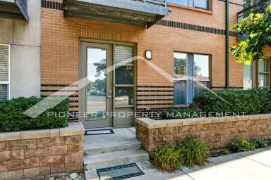 Main picture of 2384 S Xanadu Way