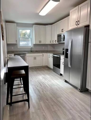 Main picture of 100 E South St