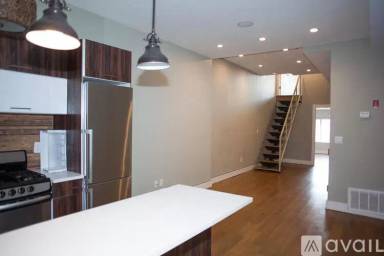 Main picture of 445 Meeker Ave