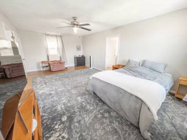 Main picture of 16 Fiske Ave