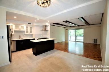 Main picture of 44 Broadlawn Park
