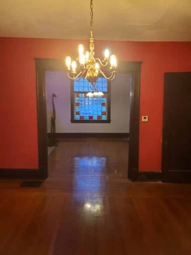 Main picture of 907 Lexington Ave
