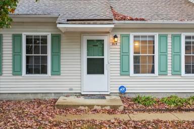 Main picture of 215 Old Bridge Ct