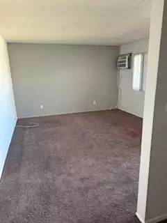 Main picture of 18125 Bellflower St