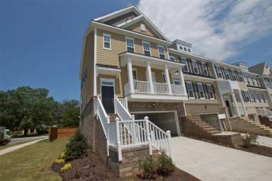 Main picture of 870 Tunisian Dr