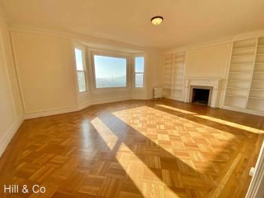 Main picture of 2525 Larkin St