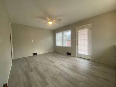 Main picture of 2938 W National Rd
