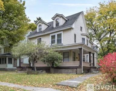 Main picture of 244 Rutgers St
