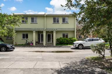 Main picture of 20437 NW 15th Ave