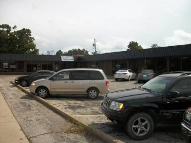 Main picture of 300 E 7th St