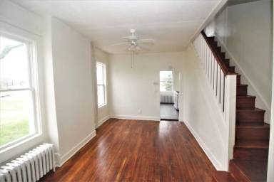 Main picture of 1609 E 28th St