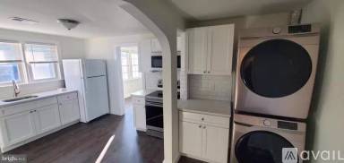 Main picture of 1084 S Hanover St