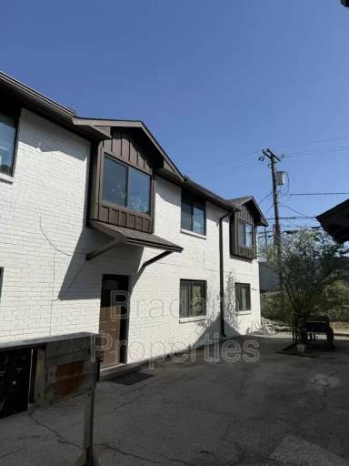 Main picture of 7148 E 10th St