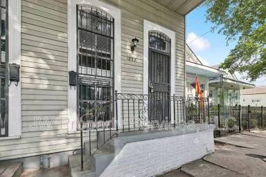 Main picture of 1832 Elysian Fields Ave