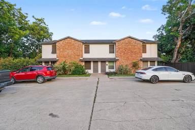 Main picture of 3301 Aurora St
