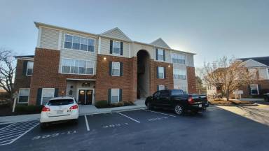 Main picture of 303 N Knollwood Dr