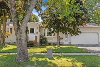 Main picture of 105 Gazo Ave