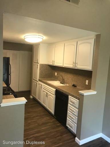 Main picture of Somerset Apartments