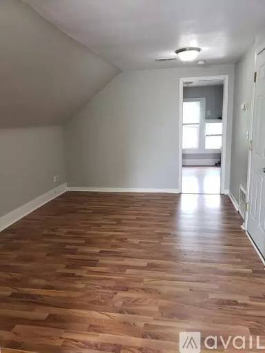 Main picture of 2436 Vine St
