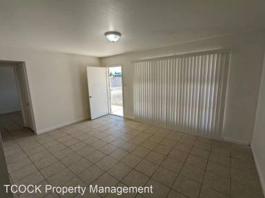 Main picture of 150 E 24th Pl