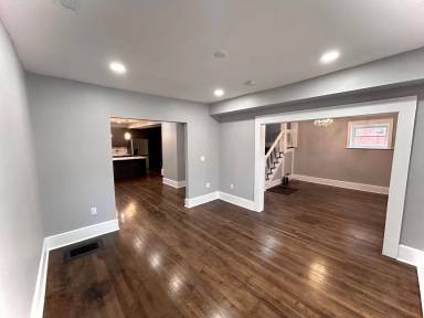 Main picture of 2540 Park Ave