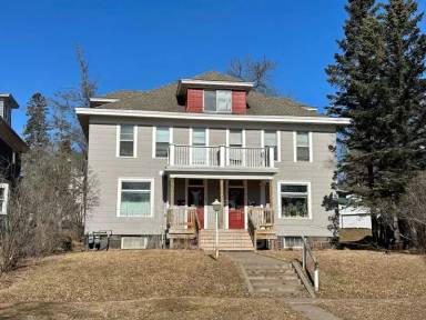 Main picture of 2105 E 5th St