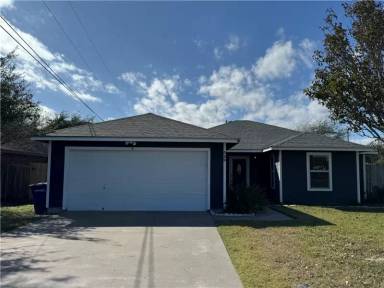 Main picture of 329 Yorktown Blvd