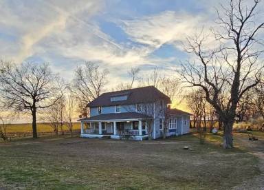 Main picture of 2454 State Highway 34