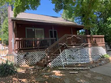 Main picture of 214 Rhode Island St