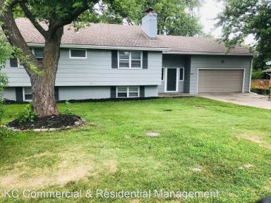 Main picture of 5410 NE Meadowbrook Rd