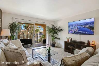 Main picture of 135 Por La Mar Cir