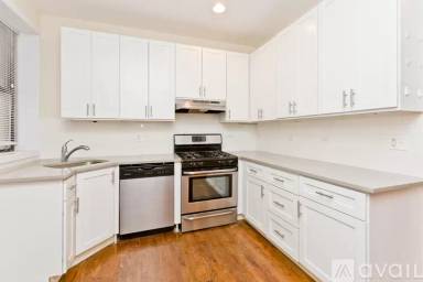 Main picture of 1819 W Leland Ave & 4653 N Wolcott Ave Apartments