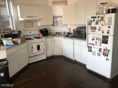 Main picture of 3328 N Clark St