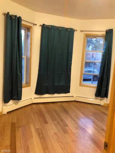 Main picture of 107 Bay 32nd St