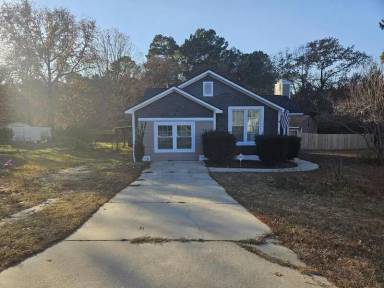 Main picture of 712 Loyola Ln