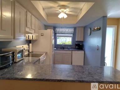 Main picture of 1220 SE 40th St