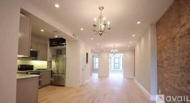Main picture of 912  Eastern Parkway